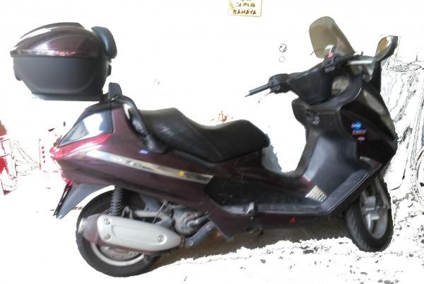Piaggio X8