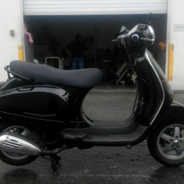 08_vespa_lx150_1460413119_2c28dd89.jpg