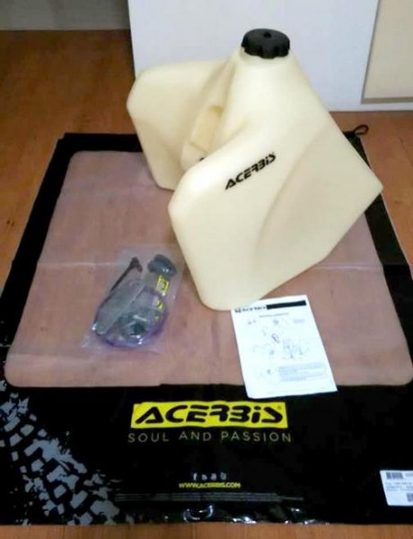 Acerbis 22L tank.jpg