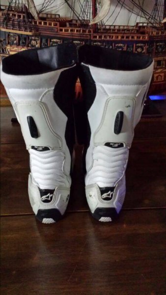 boots 2.jpg
