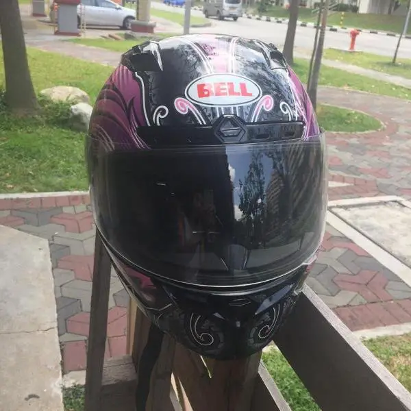 helmet 3.jpg