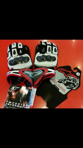 001 Gloves.jpg