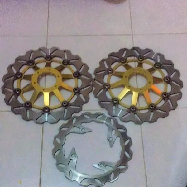 Arashi flower disc.jpg