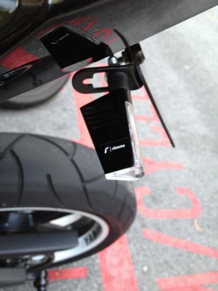 Rizoma Rear Graffio Signal 2.jpg