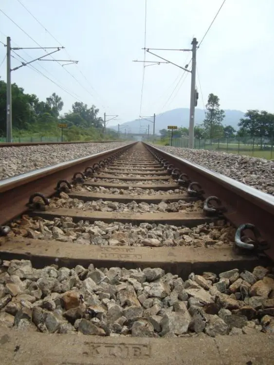 rail track.jpg