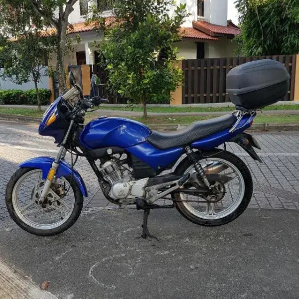 Yamaha YBR125_01.jpg