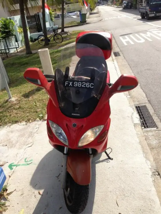 piaggio x9 front.jpg