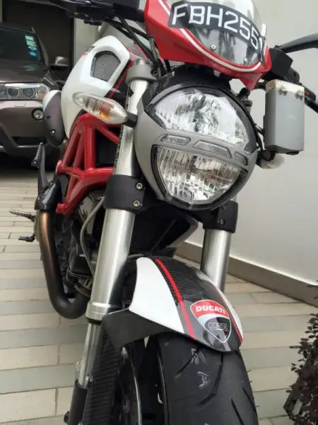 Ducati Monster 796 4.jpg