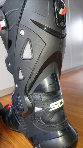 SIDI VOR Air Back closeup.jpg