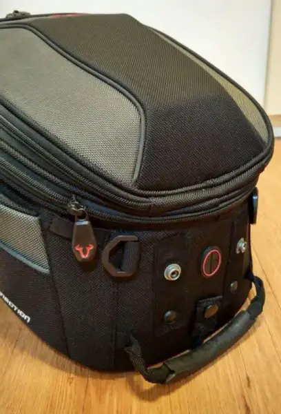 Bag connection_GS tank bag_2.jpg