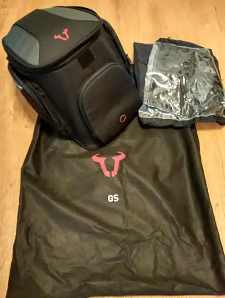 Bag connection_GS tank bag.jpg