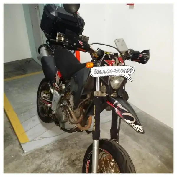 0.  Honda XR400 - Front.jpg