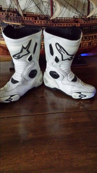 boots 3.jpg