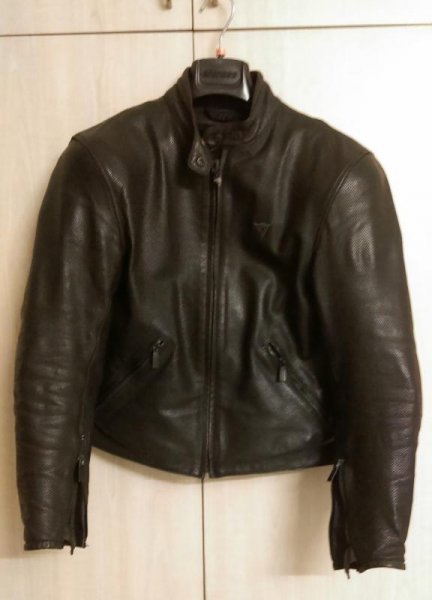 ladies jacket 2.jpg