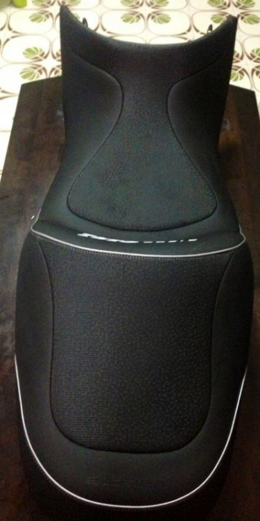 Bsgster Seat 01.jpg