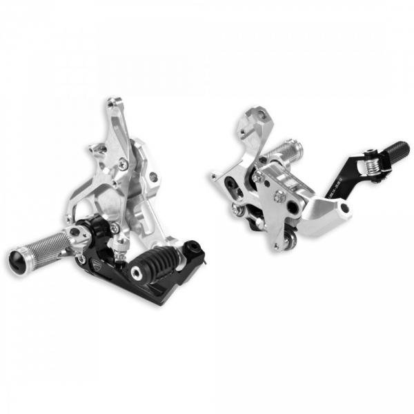 96451111b-ducati-panigale-rearsets_1024x1024.jpg
