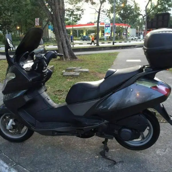 APRILIA_01.jpg