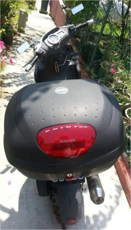 Givi_box.jpg