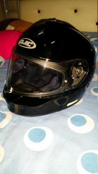 Helmet1.jpg