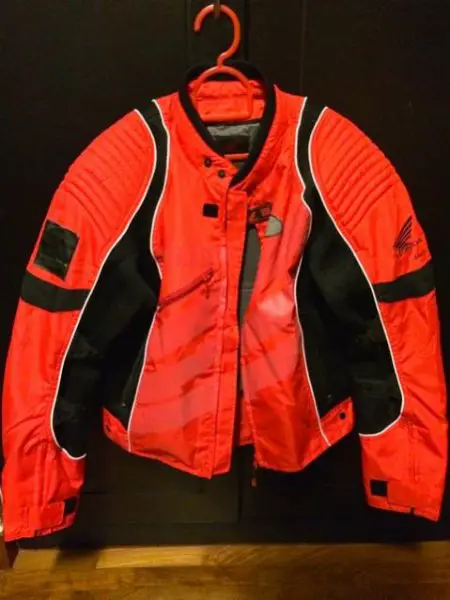 Red1.jpg