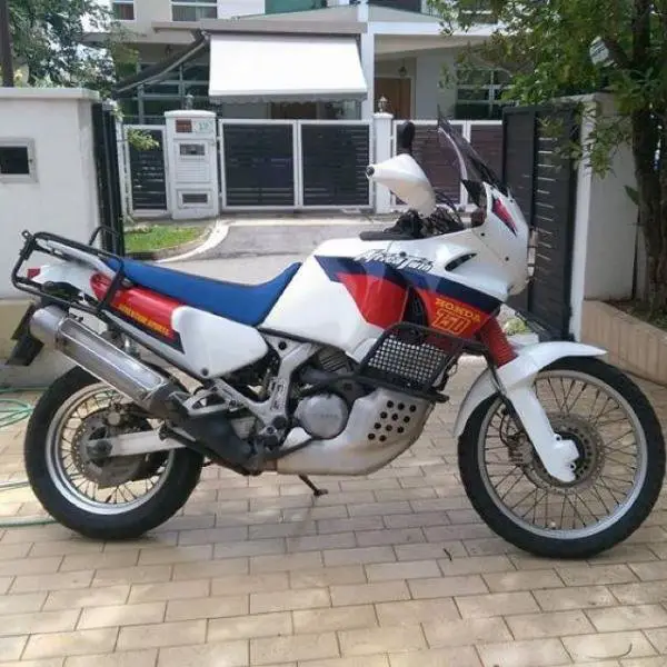 africa_twin_rd07a_xrv750_1499865464_2bb64628.jpg