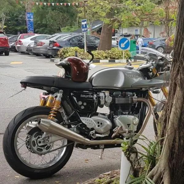 almost_new_triumph_thruxton_r_1471410560_4ed65dce.jpg