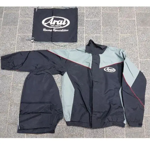 arai_raincoat_1.jpg