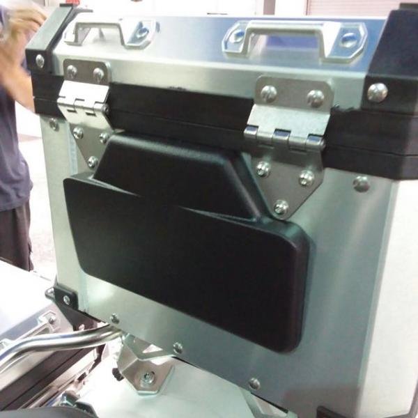 bmw_panniers_1485006227_3cb1019a.jpg