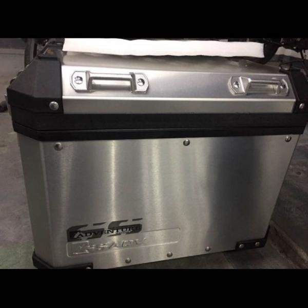 bmw_panniers_1488103926_a3628472.jpg