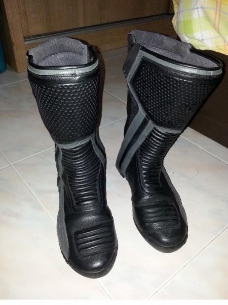 boot2.jpg