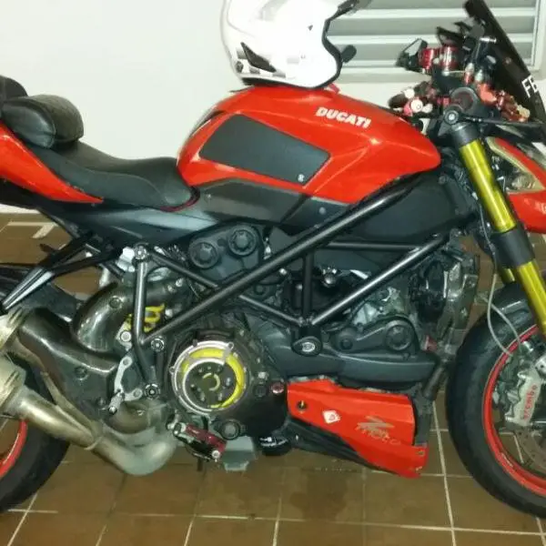 carousell_1410655987880_0.jpg
