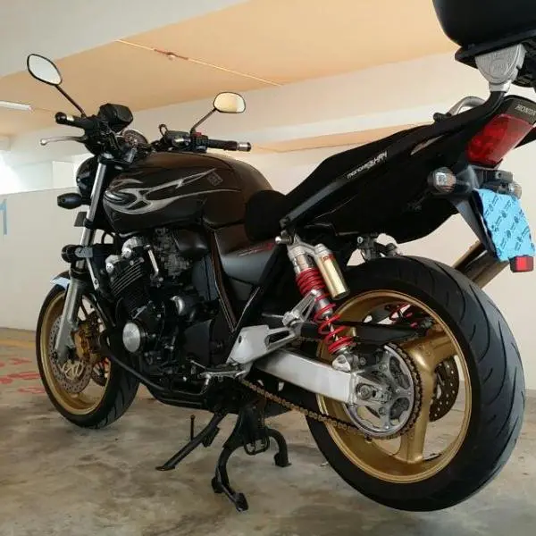 carousell_1426476988216_2.jpg