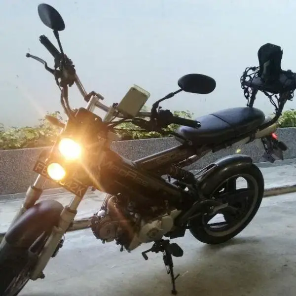 carousell_1429355895951_0.jpg