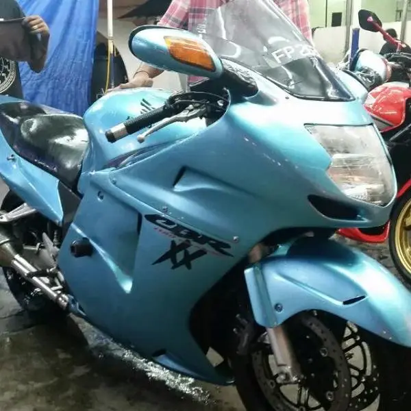 cbr_1100_blackbird_1442841326_1912d036.jpg