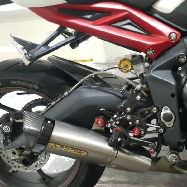 daytona_triumph_675r_abs_1470980327_11848ee0.jpg