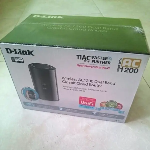 dlink_ac1200_router_1440562246_534bb306.jpg