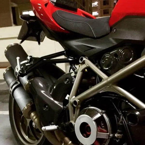 ducati_streetfighter_s_1454480993_6385ff56.jpg
