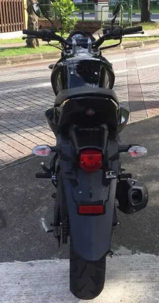 fz16_03.jpg