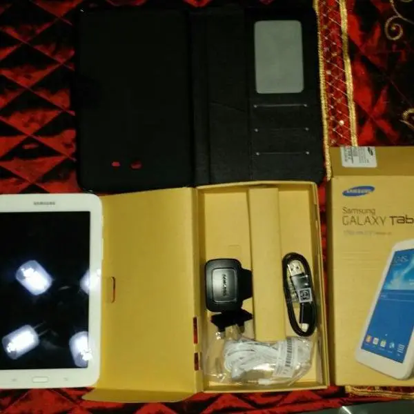 galaxy_tab_3_lite_1441638941_39c30a38.jpg