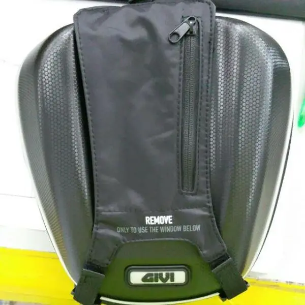 givi_tanklock_4l_3d_tank_bag_1419831925_1c77f844.jpg