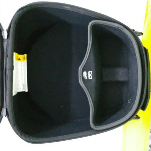 givi_tanklock_4l_3d_tank_bag_1419831925_4469aa79.jpg