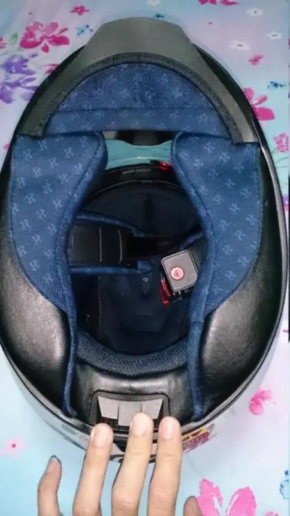 helmet1.jpg