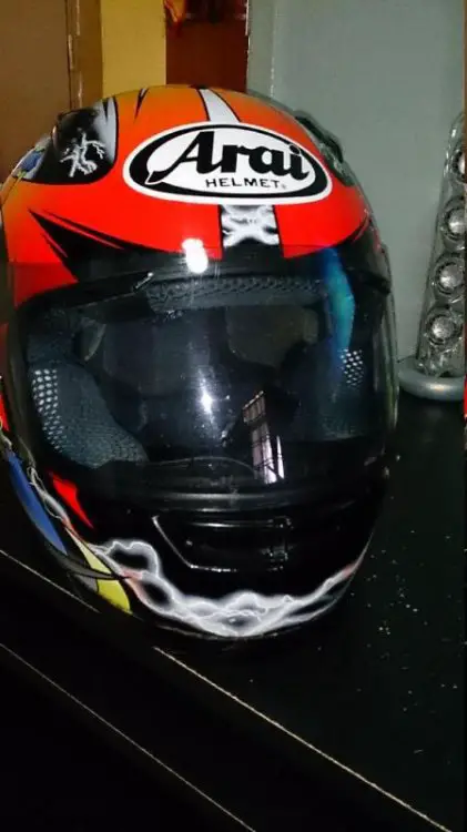 helmet1.jpg