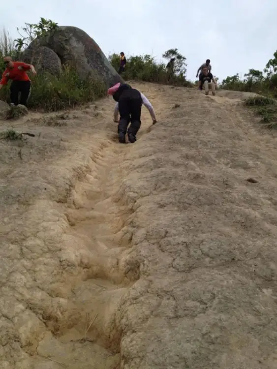 hill1.jpg