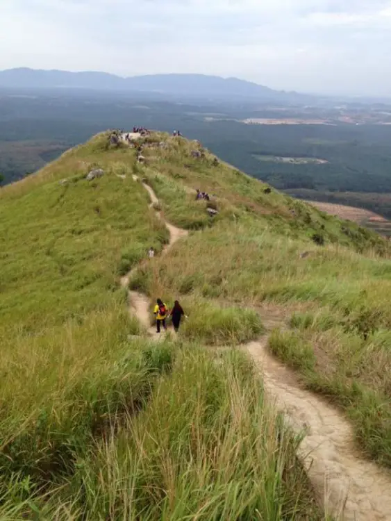 hill2.jpg