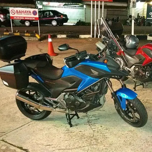 honda_nc750x_rare_blue_1474428928_b52e3998.jpg