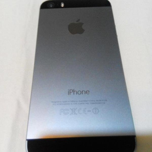 iphone_5s_32gb_space_gray_in_very_excellent_condition_1427893124_87009f65.jpg