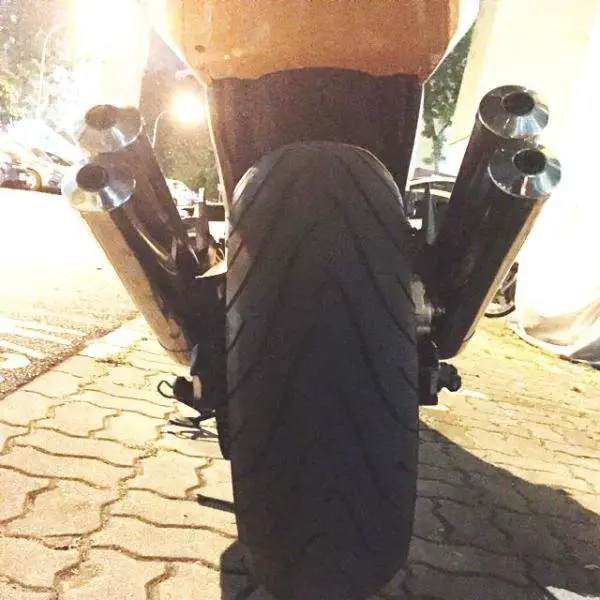 kawasaki_z1000(4).jpg