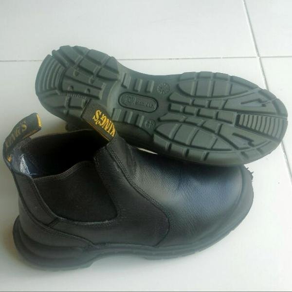kings_safety_boots.jpg