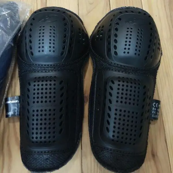komine_riding_pants_straightcut_1488885429_9c473134.jpg